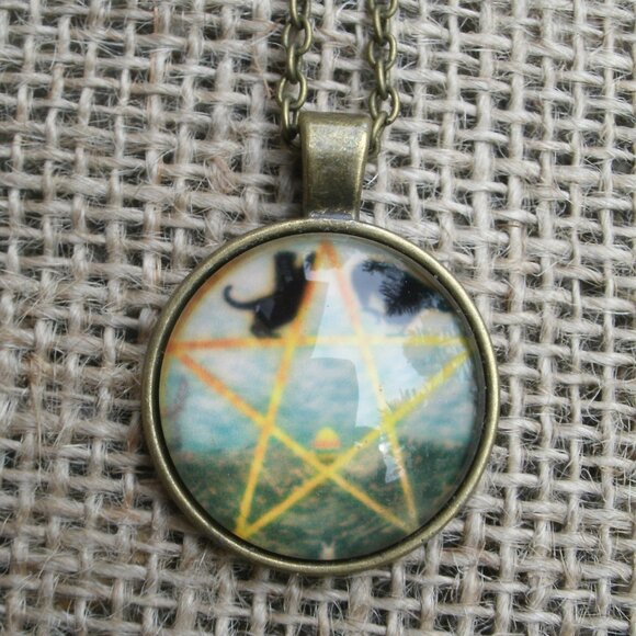Pentacle with Cat & Raven Glass Cabochon Pendant Necklace - Picture 1 of 13